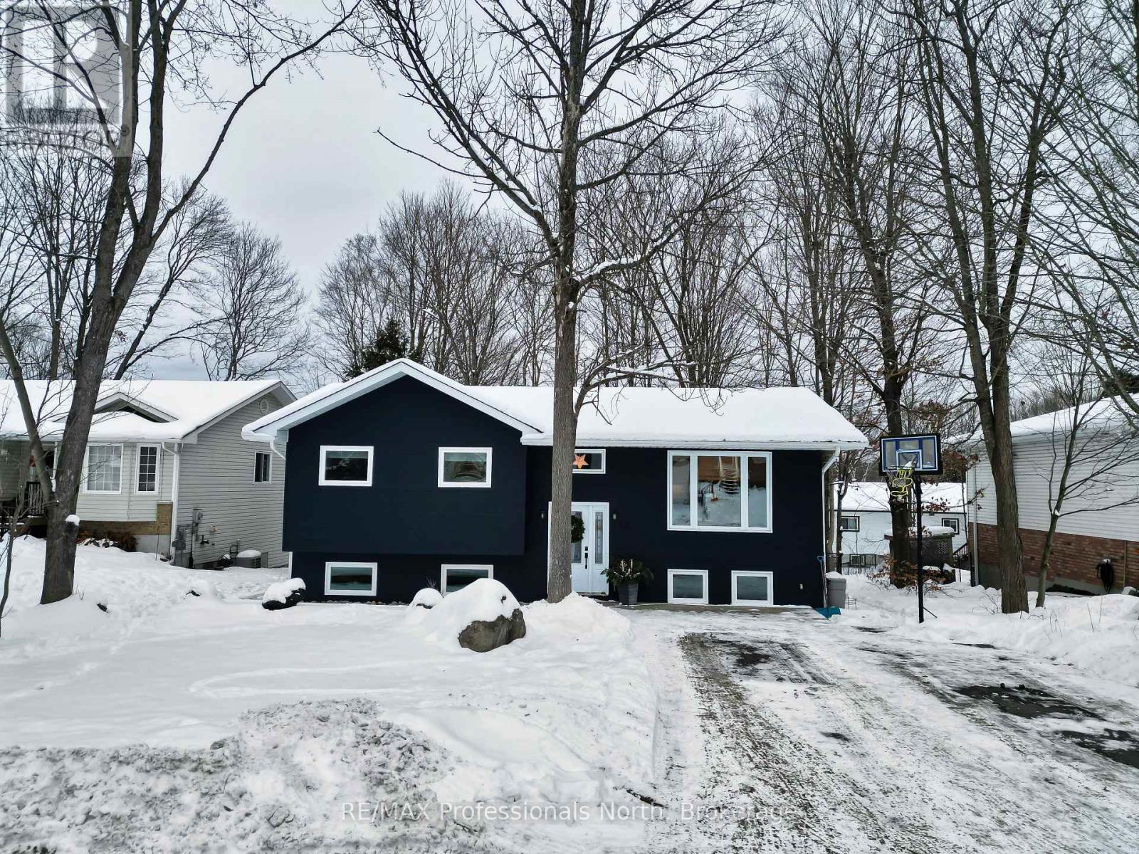 14 Beechwood Path, Huntsville, Ontario  P1H 1S8 - Photo 1 - X12610014