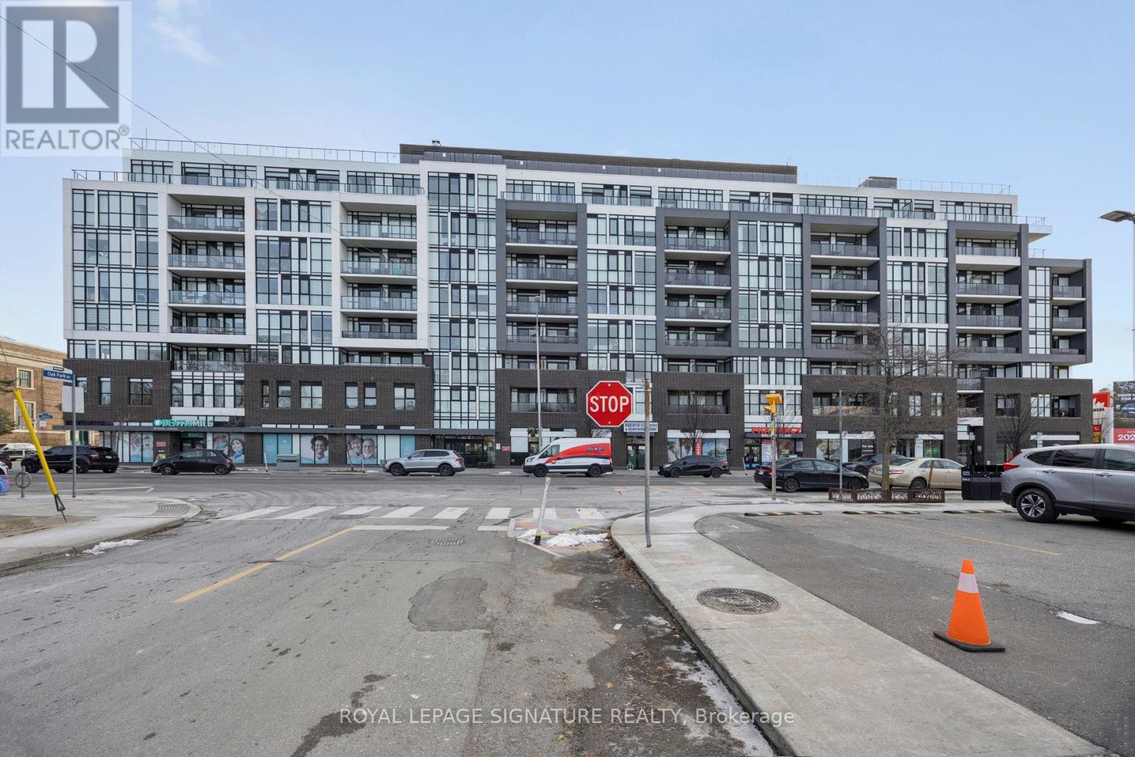 424 - 2301 Danforth Avenue, Toronto, Ontario M4C 1K5 - Photo 2 - E12521368