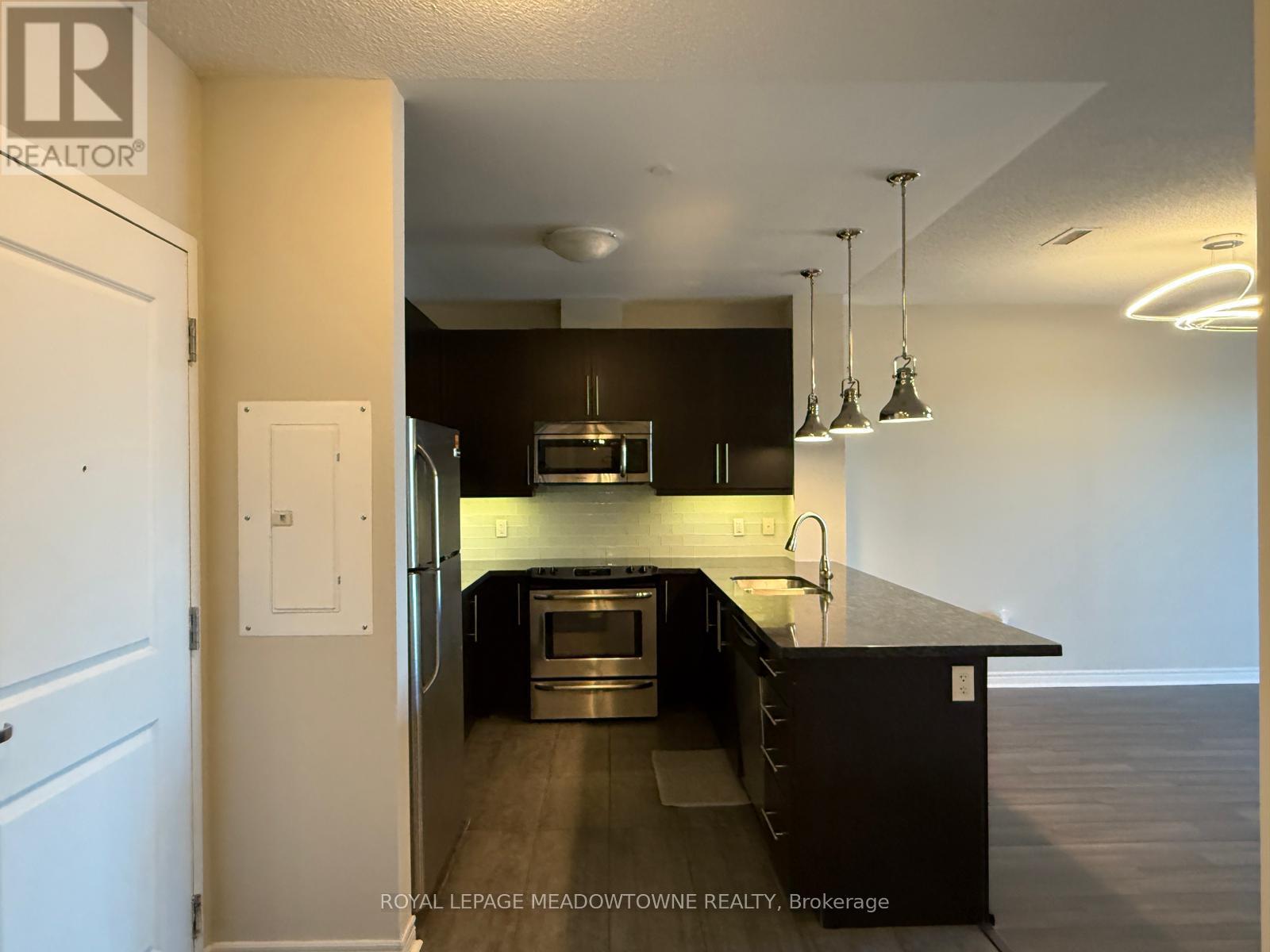 324 - 33 Whitmer Street, Milton, Ontario L9T 8P9 - Photo 6 - W12603904