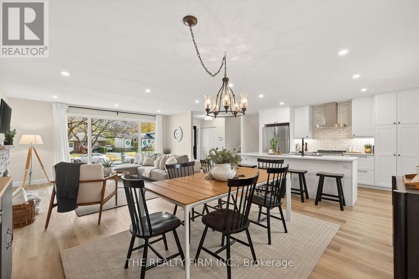 Photo 10 of 41 for 1180 Guildwood Boulevard