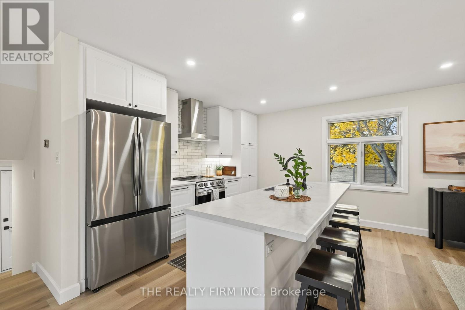 Photo 14 of 41 for 1180 Guildwood Boulevard