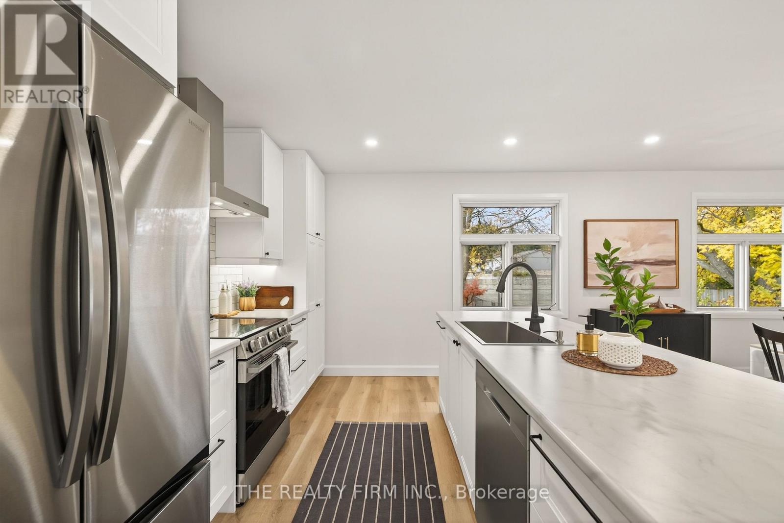 Photo 15 of 41 for 1180 Guildwood Boulevard