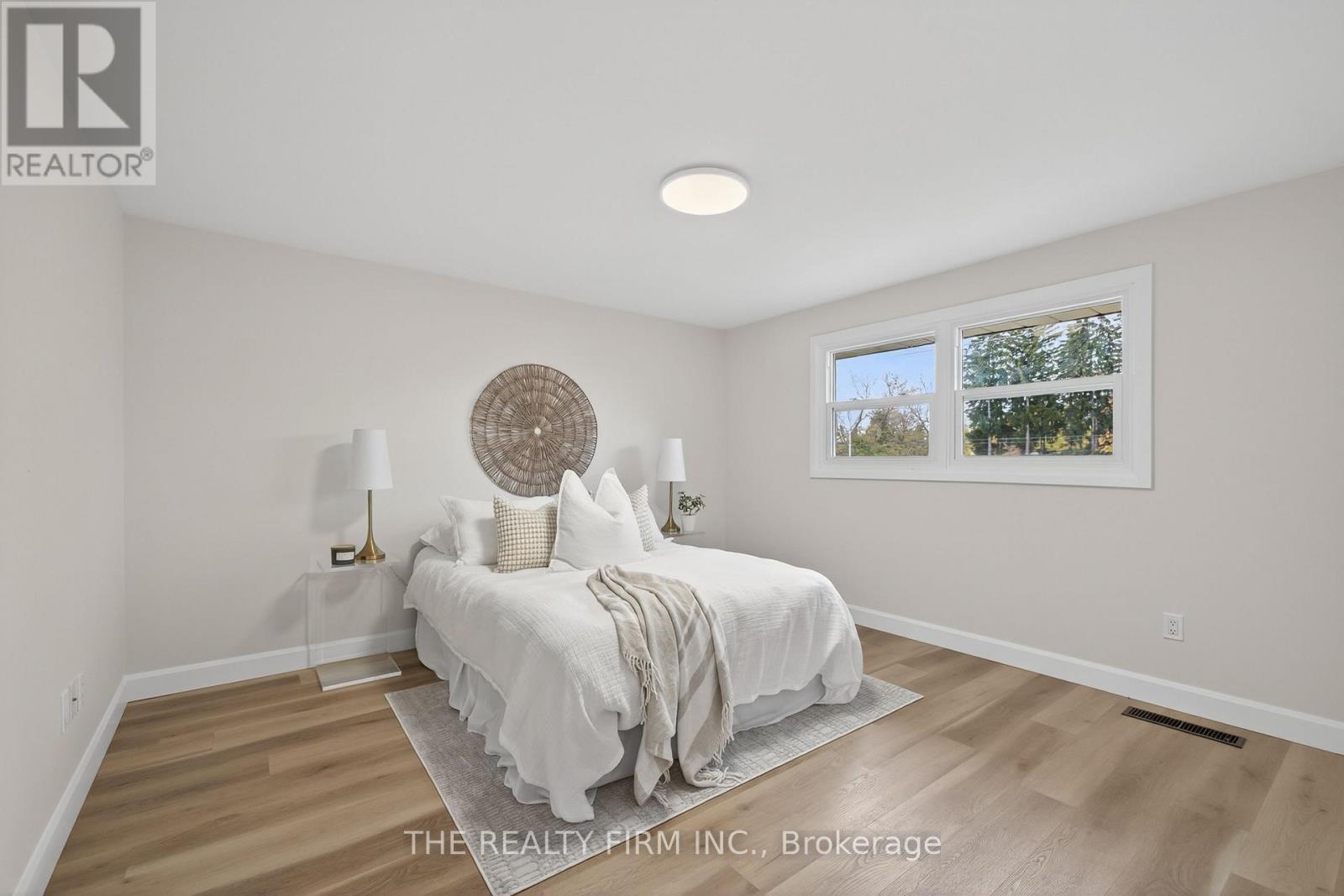 Photo 20 of 41 for 1180 Guildwood Boulevard