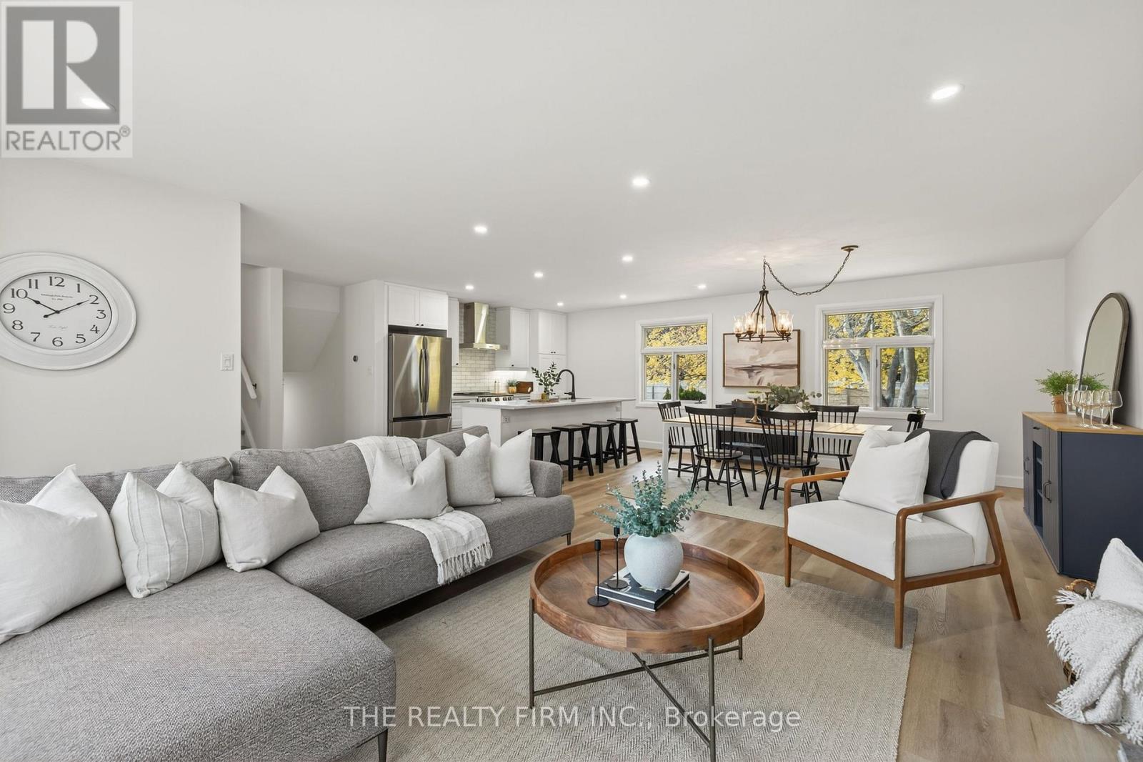 Photo 8 of 41 for 1180 Guildwood Boulevard