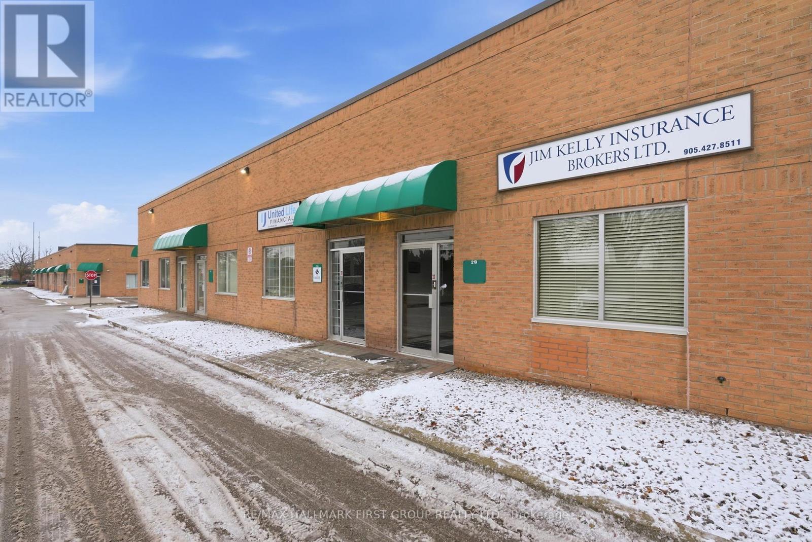 219 - 1885 Clements Road, Pickering, Ontario  L1W 3V4 - Photo 1 - E12610000