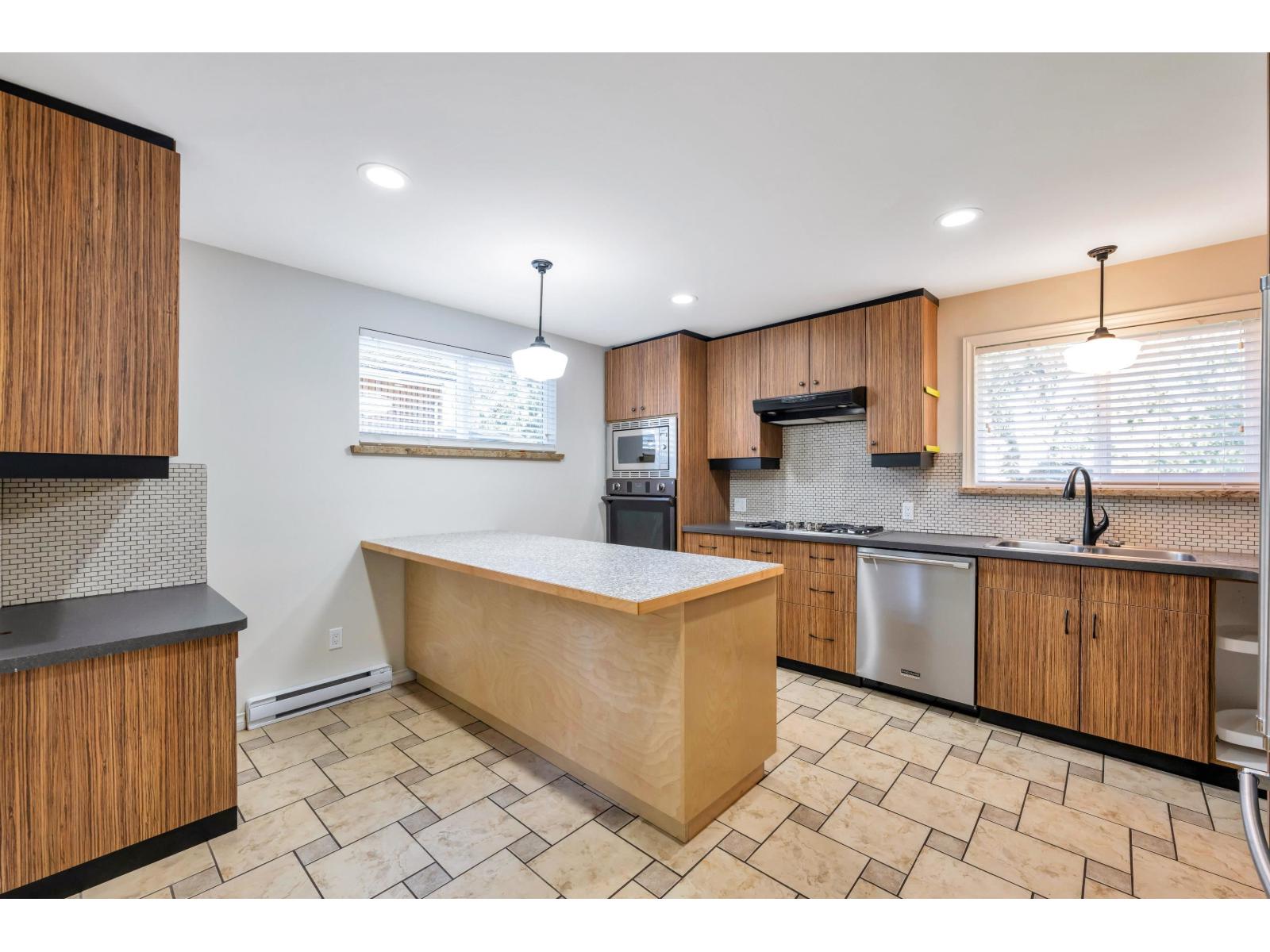 3955 248 Street, Langley, British Columbia  V4W 2B3 - Photo 5 - R2975305