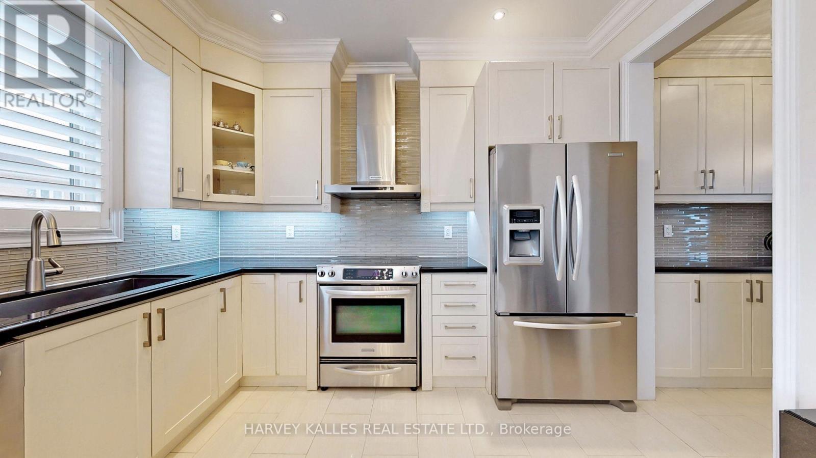 18 Shiner Drive, Richmond Hill, Ontario  L4E 0C3 - Photo 18 - N12609976