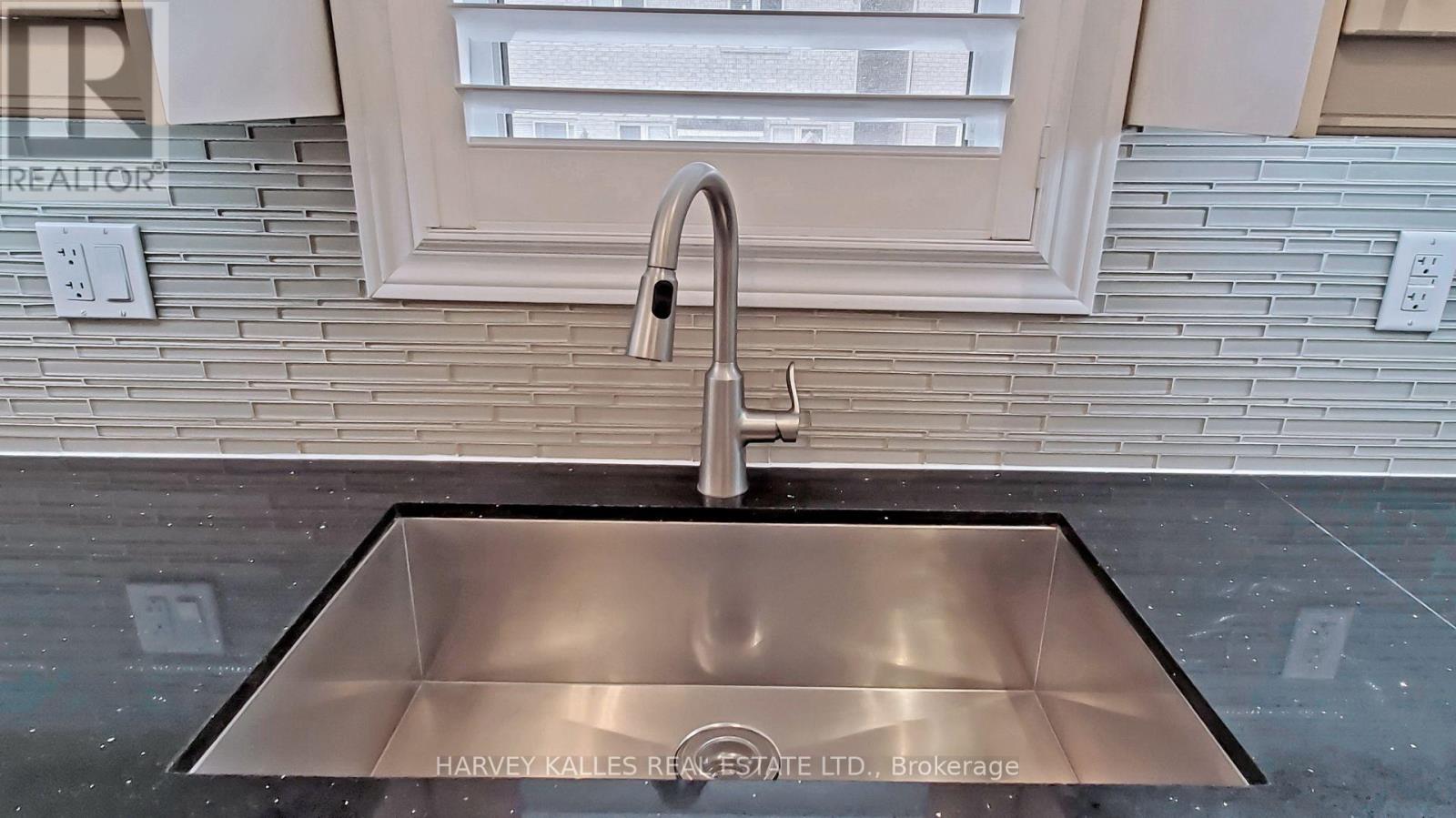 18 Shiner Drive, Richmond Hill, Ontario  L4E 0C3 - Photo 21 - N12609976