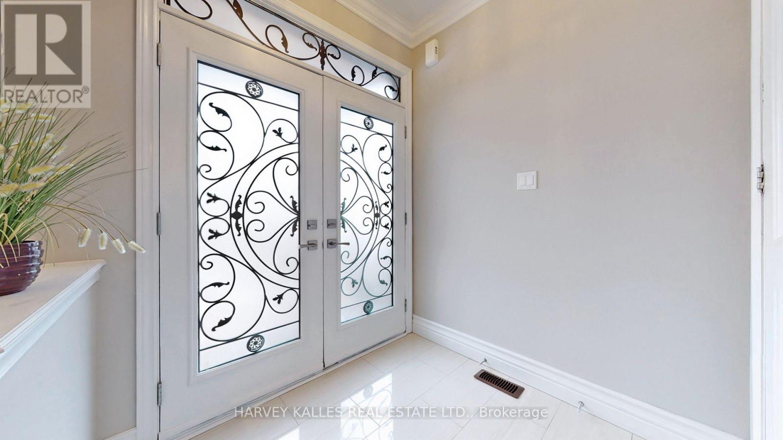 18 Shiner Drive, Richmond Hill, Ontario  L4E 0C3 - Photo 27 - N12609976