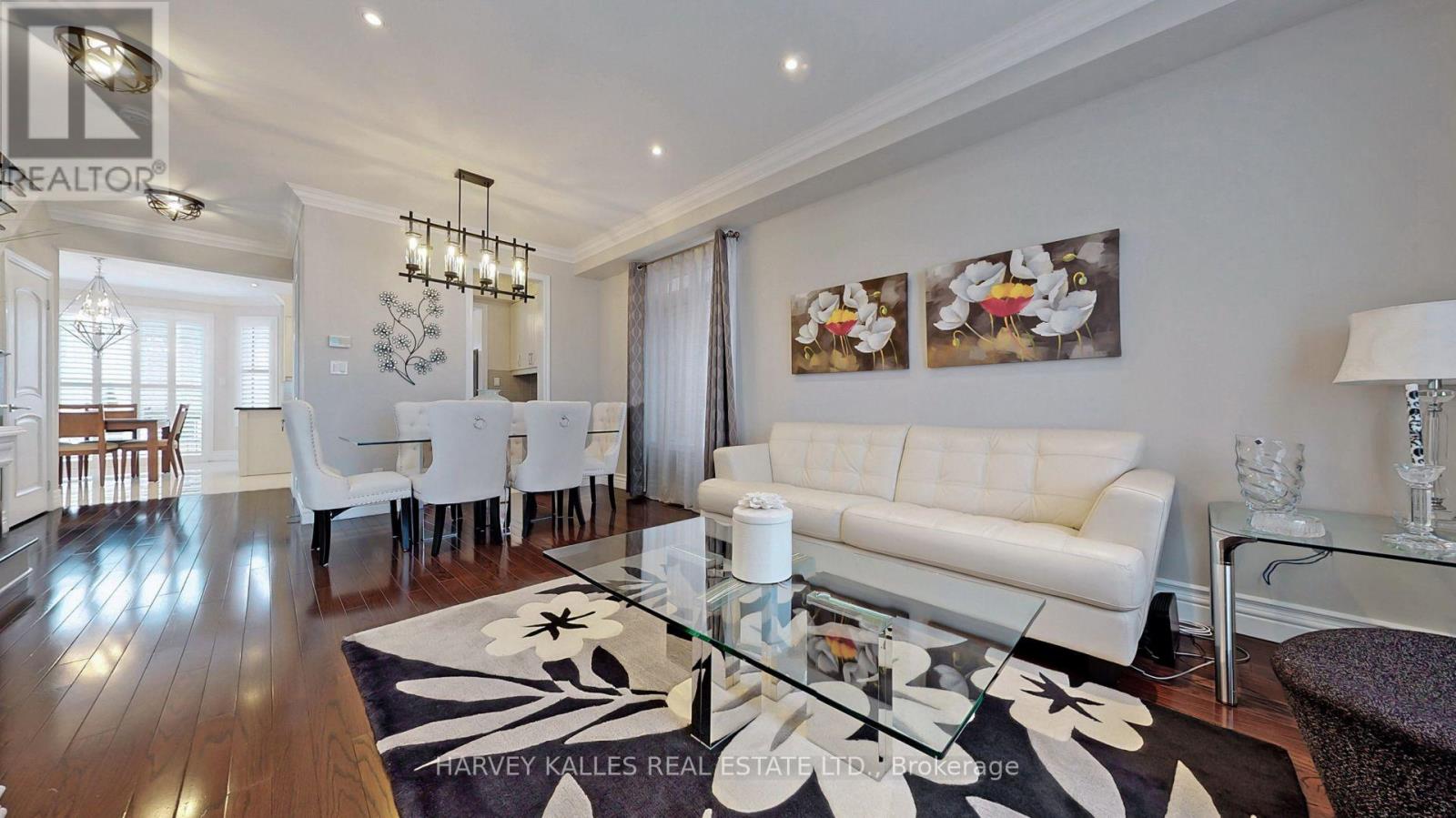 18 Shiner Drive, Richmond Hill, Ontario  L4E 0C3 - Photo 3 - N12609976