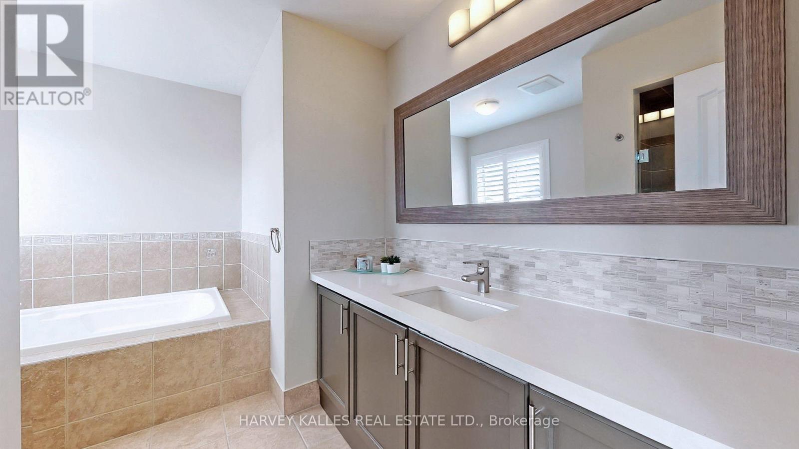 18 Shiner Drive, Richmond Hill, Ontario  L4E 0C3 - Photo 36 - N12609976