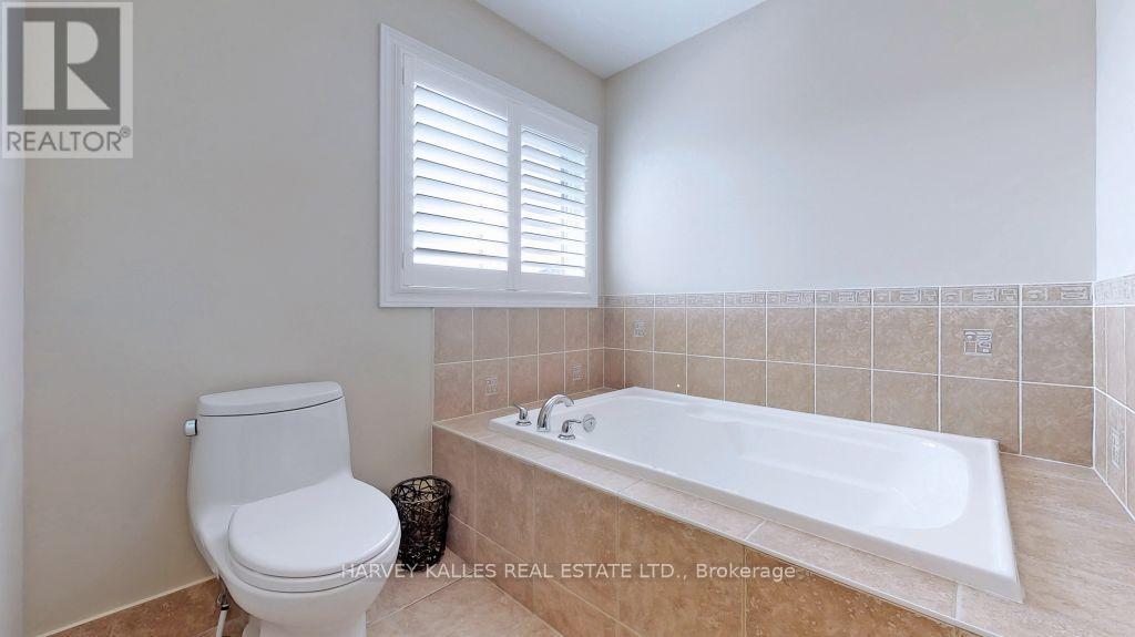 18 Shiner Drive, Richmond Hill, Ontario  L4E 0C3 - Photo 38 - N12609976