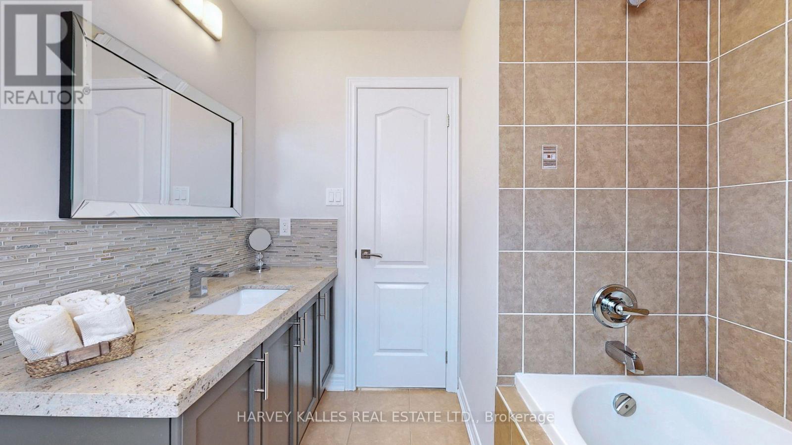 18 Shiner Drive, Richmond Hill, Ontario  L4E 0C3 - Photo 45 - N12609976