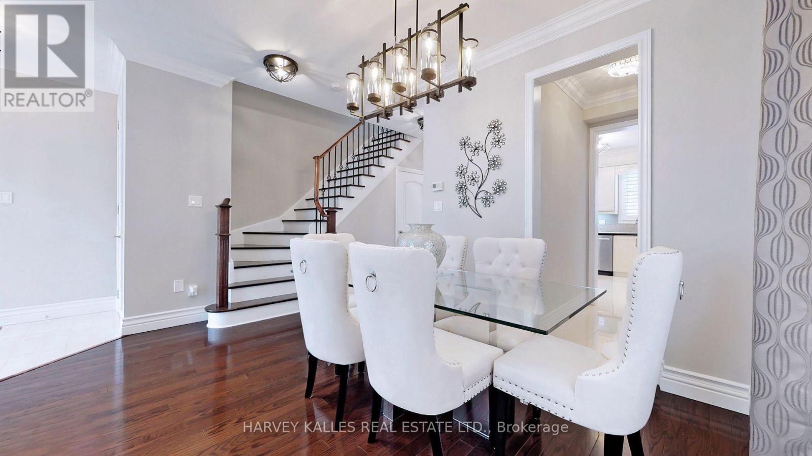 18 Shiner Drive, Richmond Hill, Ontario  L4E 0C3 - Photo 8 - N12609976