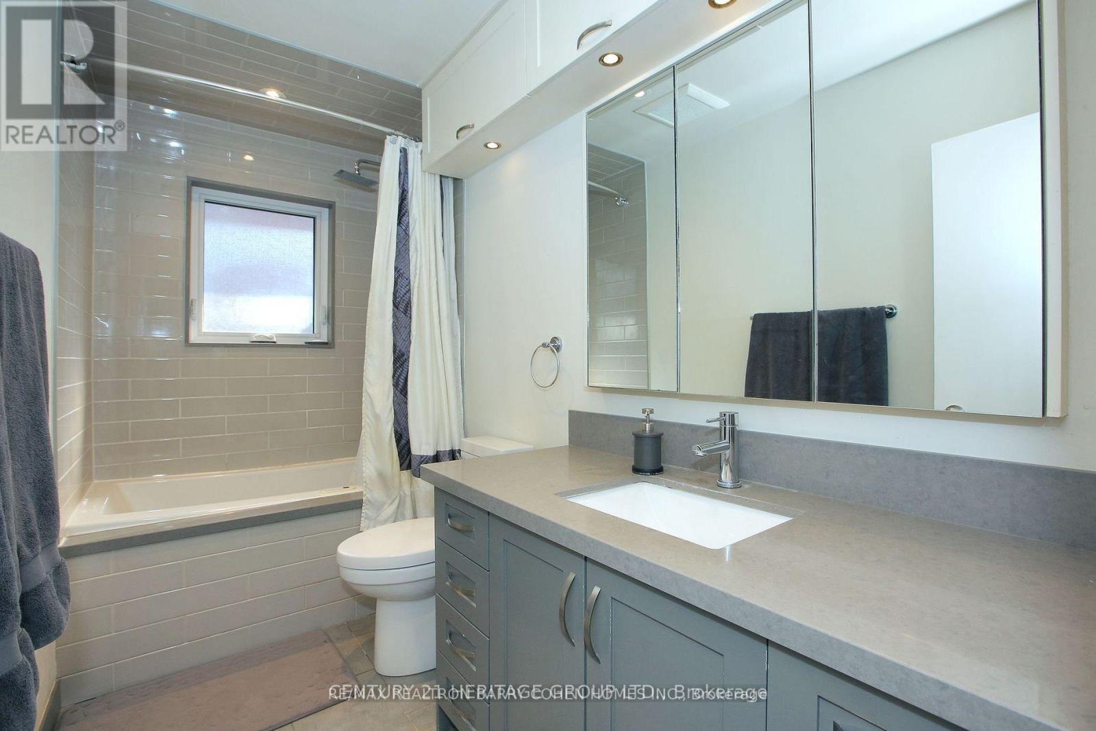 130 Grandview Avenue, Markham, Ontario  L3T 1H6 - Photo 11 - N12610012