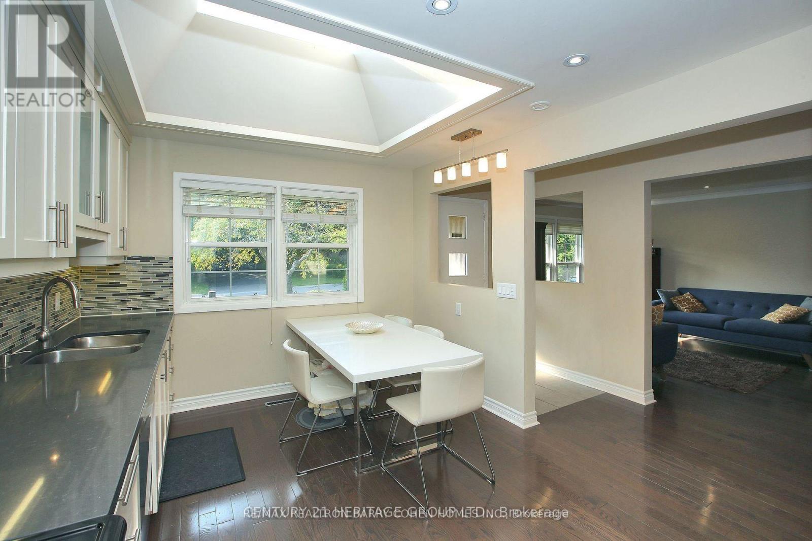 130 Grandview Avenue, Markham, Ontario  L3T 1H6 - Photo 8 - N12610012