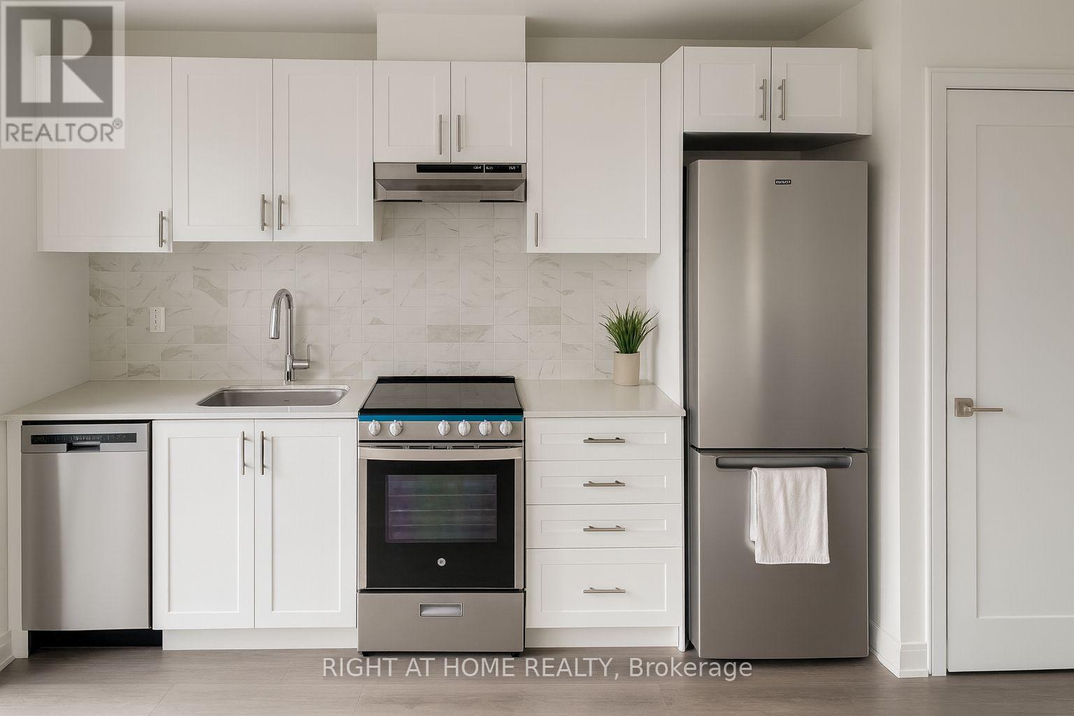 608 Tower A - 705 Davis Drive, Newmarket, Ontario  L3Y 0J2 - Photo 5 - N12610046