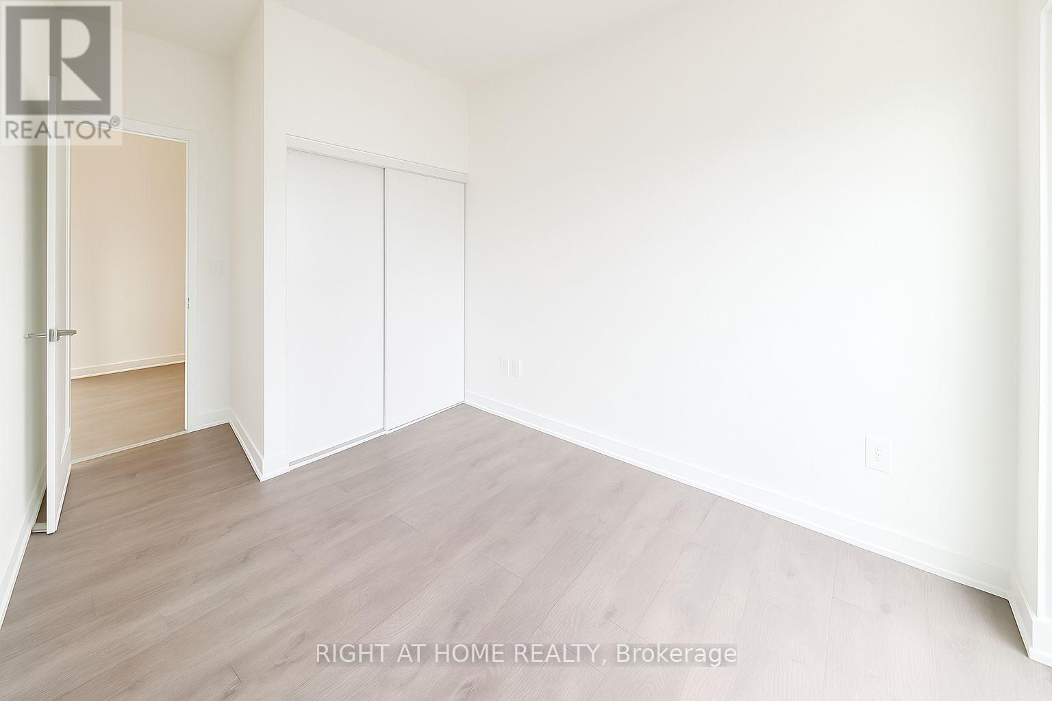 608 Tower A - 705 Davis Drive, Newmarket, Ontario  L3Y 0J2 - Photo 9 - N12610046