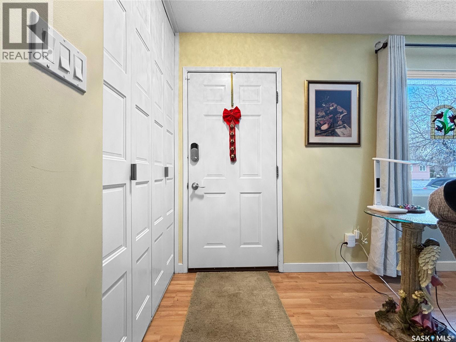 118 Cockburn Crescent, Saskatoon, Saskatchewan  S7L 5R9 - Photo 2 - SK025346