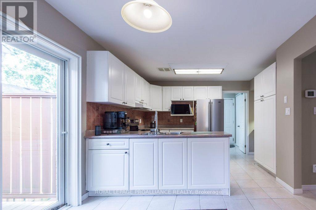 1 Simmons Court, Quinte West, Ontario  K8V 6M9 - Photo 11 - X12403000