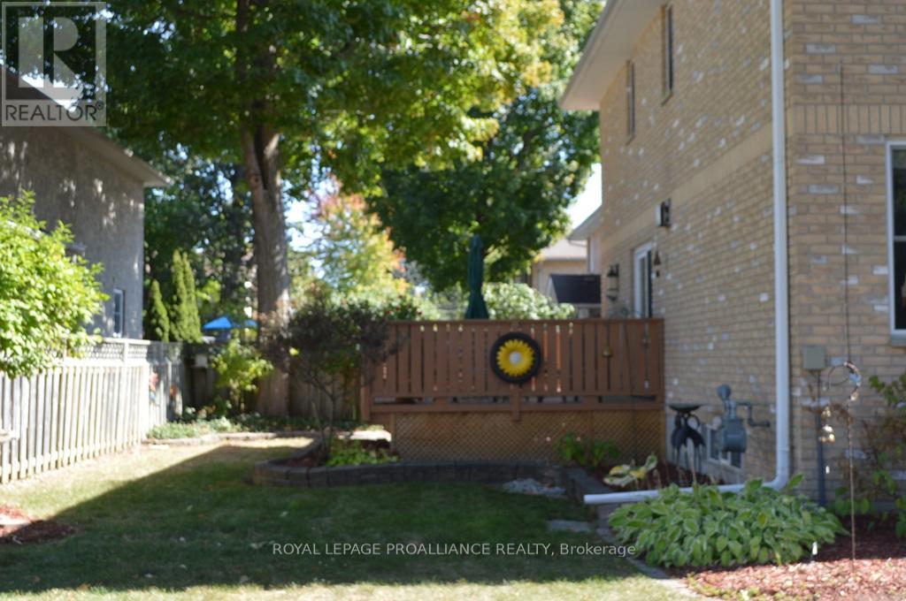 1 Simmons Court, Quinte West, Ontario  K8V 6M9 - Photo 3 - X12403000