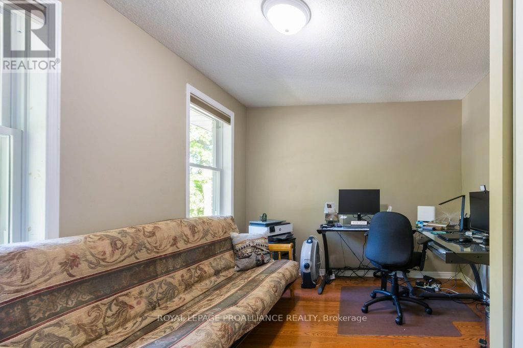 1 Simmons Court, Quinte West, Ontario  K8V 6M9 - Photo 25 - X12403000