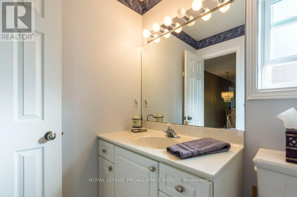 1 Simmons Court, Quinte West, Ontario  K8V 6M9 - Photo 29 - X12403000