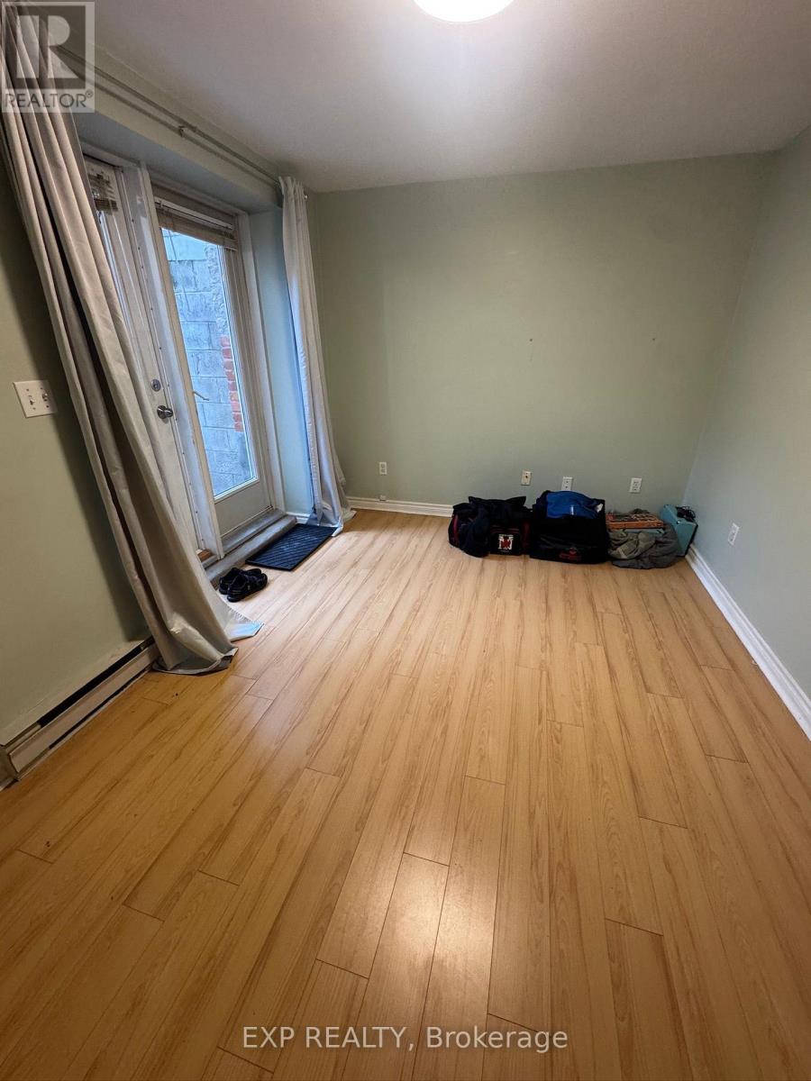 6 - 223 Evelyn Avenue, Toronto, Ontario  M6P 2Z8 - Photo 7 - W12395459