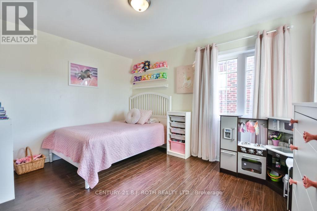 63 The Queensway, Barrie, Ontario  L4M 7J3 - Photo 29 - S12453495