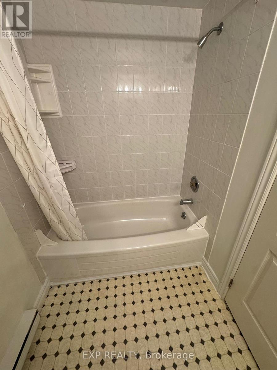 6 - 223 Evelyn Avenue, Toronto, Ontario  M6P 2Z8 - Photo 4 - W12395459