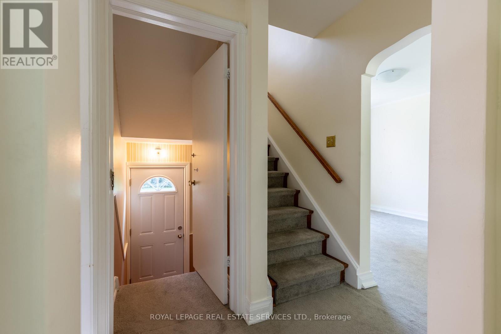 15 Burnelm Drive, Toronto, Ontario  M9B 4N2 - Photo 17 - W12609964