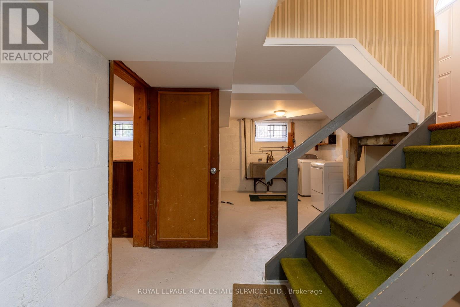 15 Burnelm Drive, Toronto, Ontario  M9B 4N2 - Photo 20 - W12609964