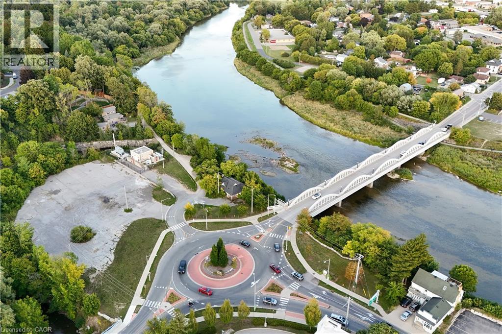 26 Woolwich Street, Kitchener, Ontario  N2K 1R9 - Photo 2 - 40792842