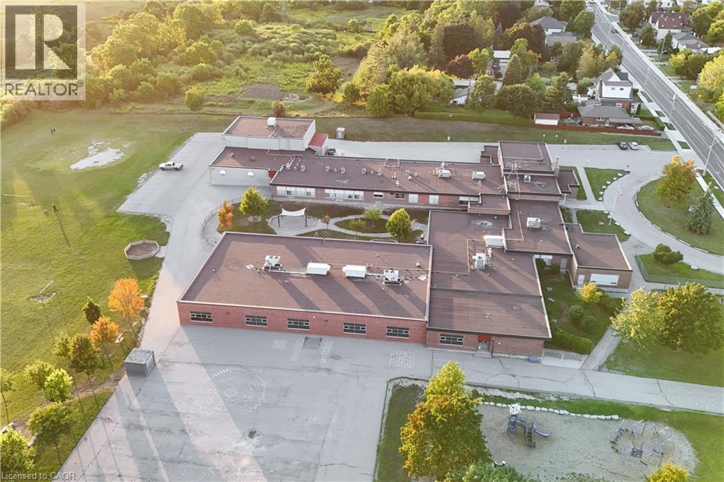 26 Woolwich Street, Kitchener, Ontario  N2K 1R9 - Photo 3 - 40792842