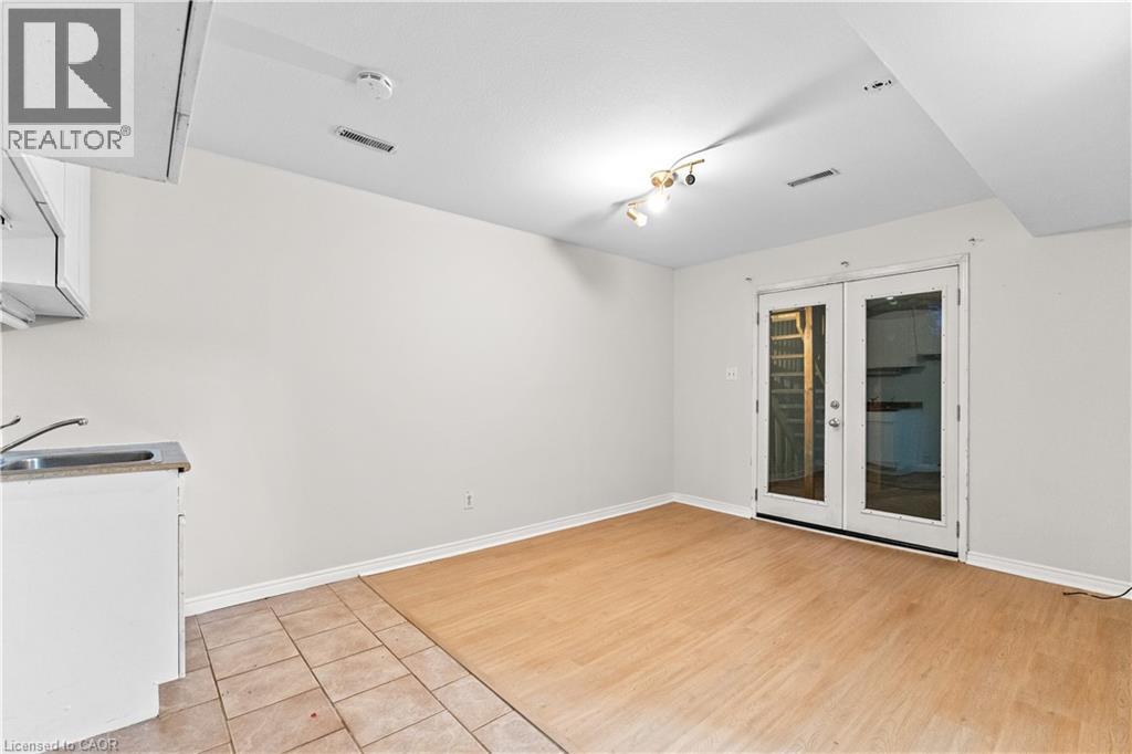 26 Woolwich Street, Kitchener, Ontario  N2K 1R9 - Photo 30 - 40792842