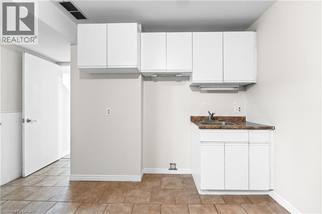 26 Woolwich Street, Kitchener, Ontario  N2K 1R9 - Photo 36 - 40792842