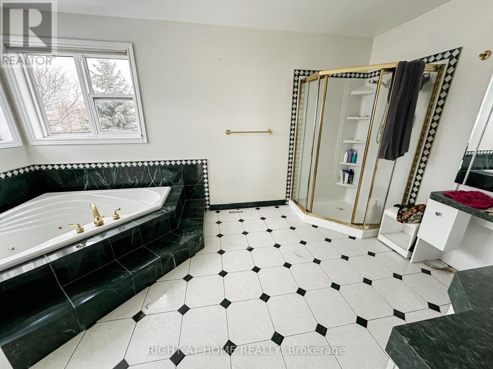 425 Kingsdale Avenue, Kingston, Ontario  K7M 7Z9 - Photo 10 - X12609974