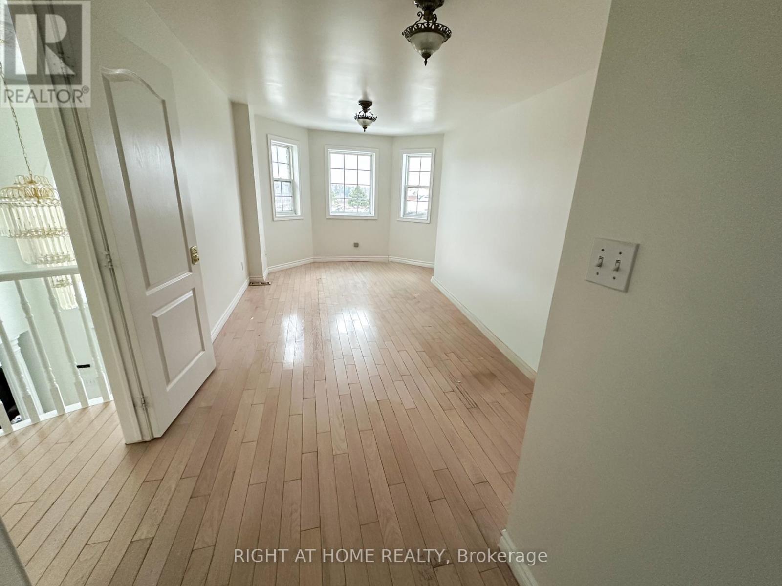 425 Kingsdale Avenue, Kingston, Ontario  K7M 7Z9 - Photo 9 - X12609974