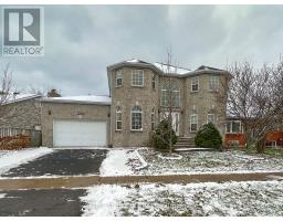 425 KINGSDALE AVENUE