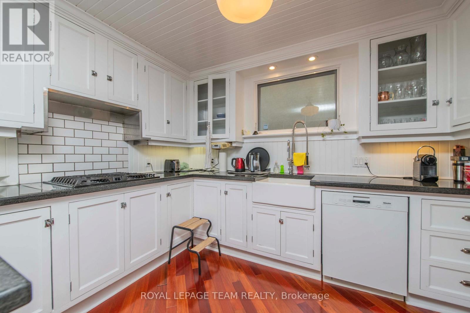 60 Goulburn Avenue, Ottawa, Ontario  K1N 8C8 - Photo 17 - X12610208