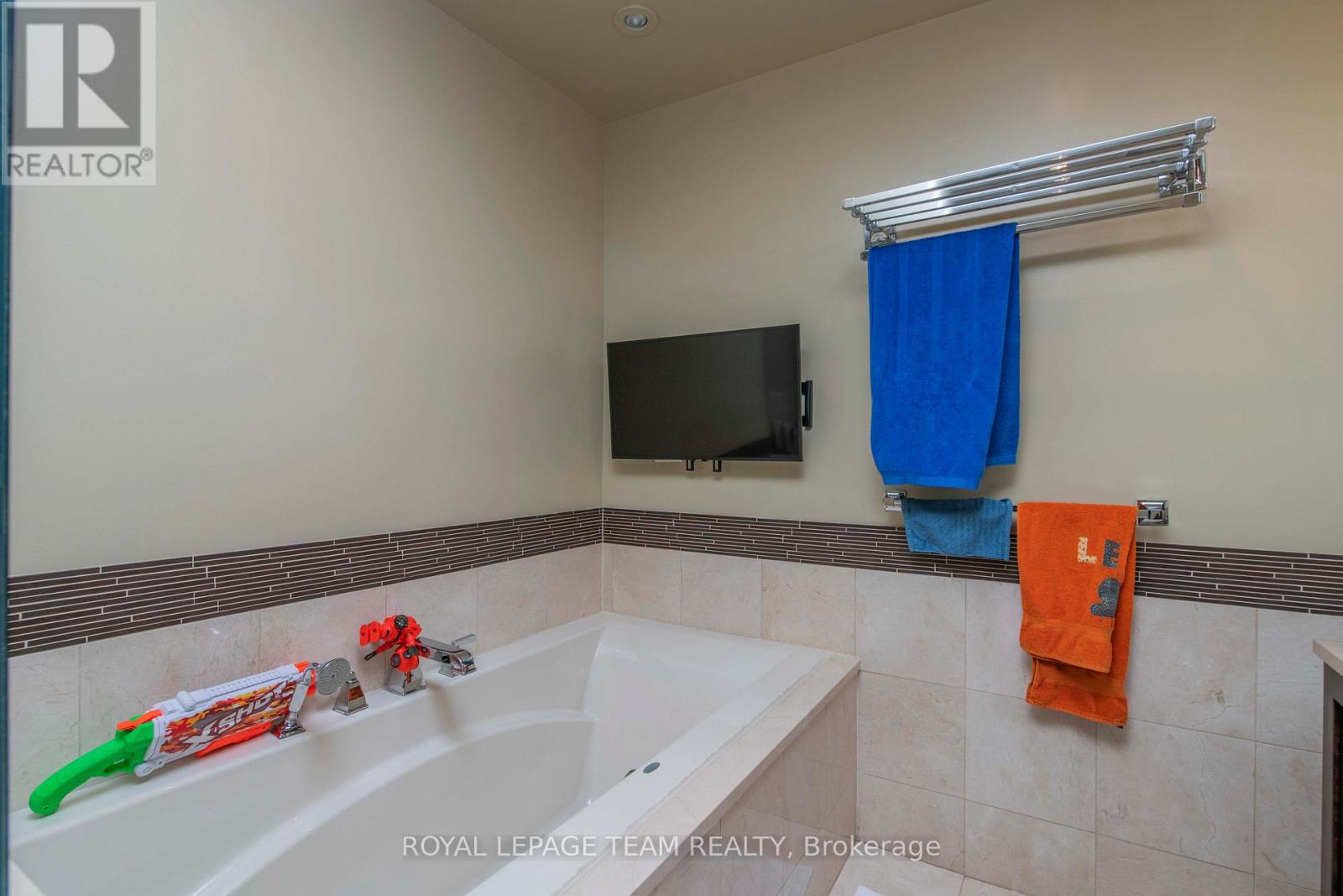 60 Goulburn Avenue, Ottawa, Ontario  K1N 8C8 - Photo 28 - X12610208