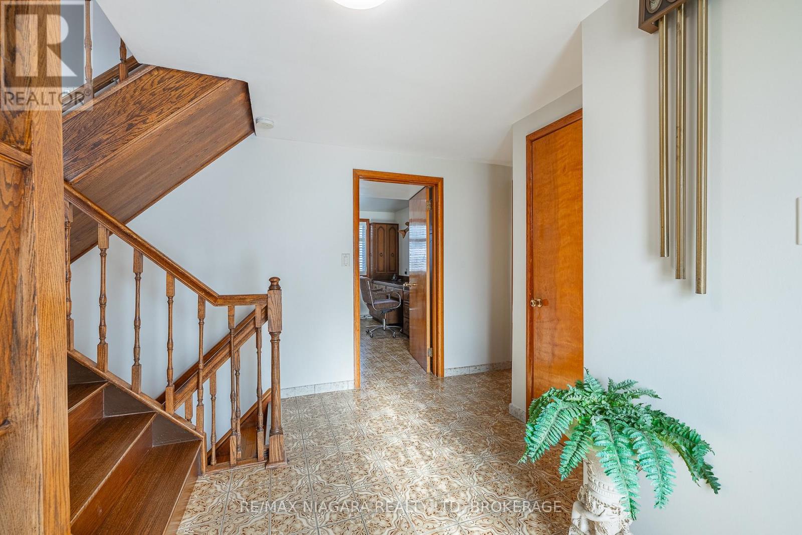 5923 Keith Street, Niagara Falls, Ontario  L2J 1J8 - Photo 7 - X12610186