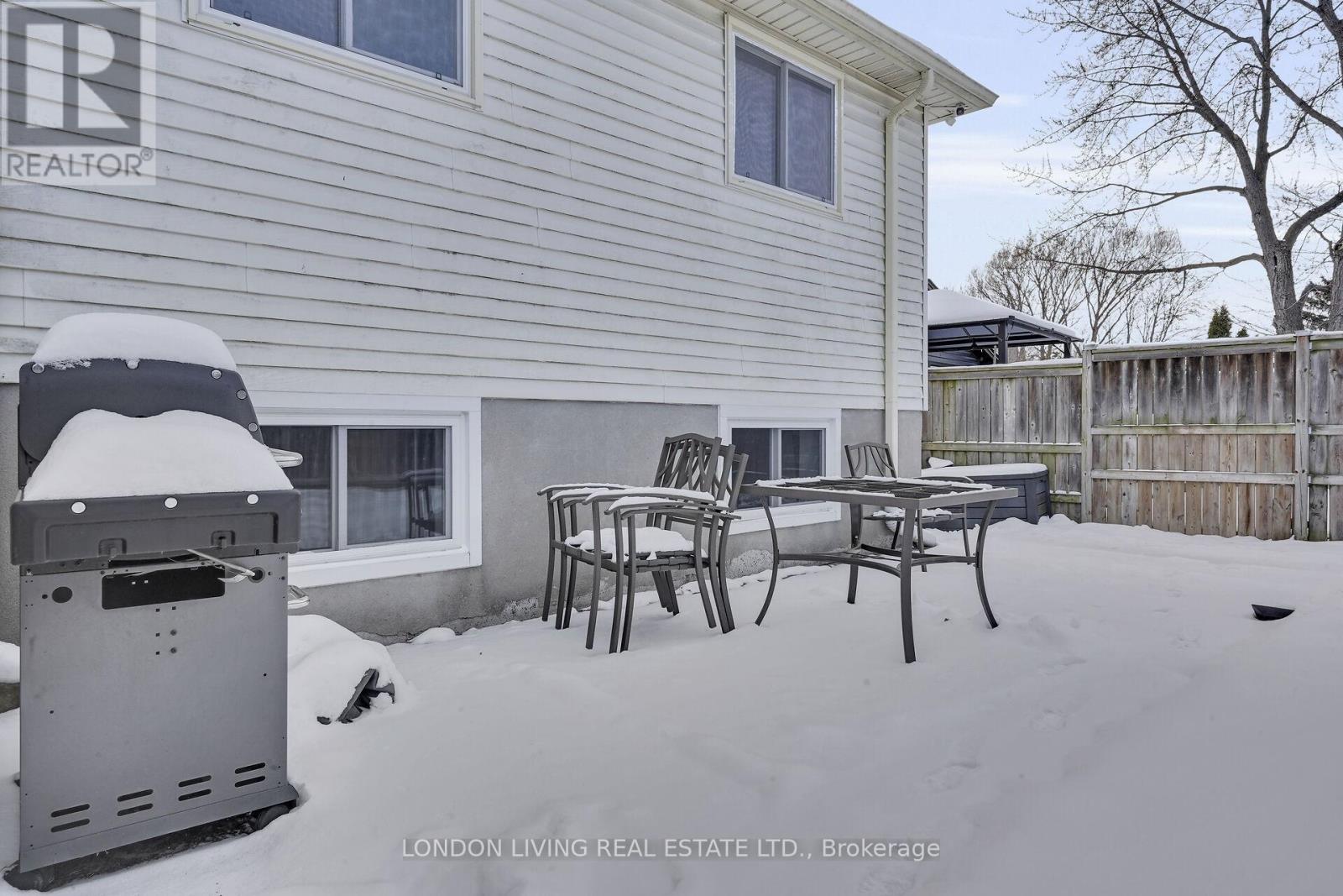 56 Sundridge Court, London South, Ontario  N5Z 4R5 - Photo 39 - X12609210