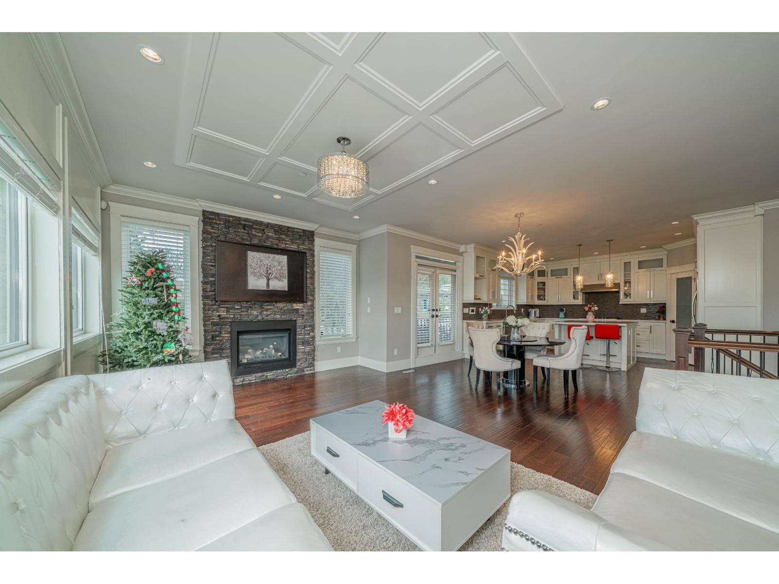 15807 Buena Vista Avenue, White Rock, British Columbia  V4B 2A2 - Photo 3 - R3050984