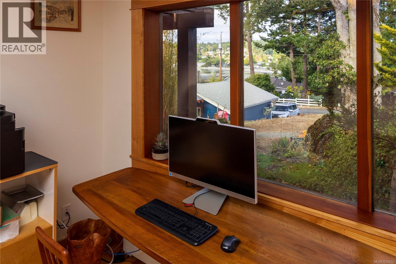 2710 Sea View Rd, Saanich, British Columbia  V8N 1K8 - Photo 36 - 1013252