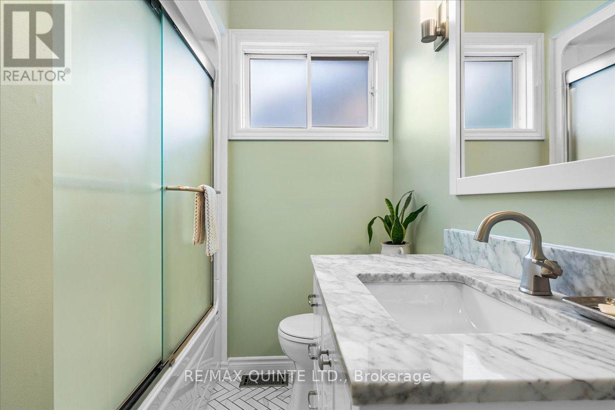 57 Kensington Crescent, Belleville, Ontario  K8P 4T4 - Photo 21 - X12294507