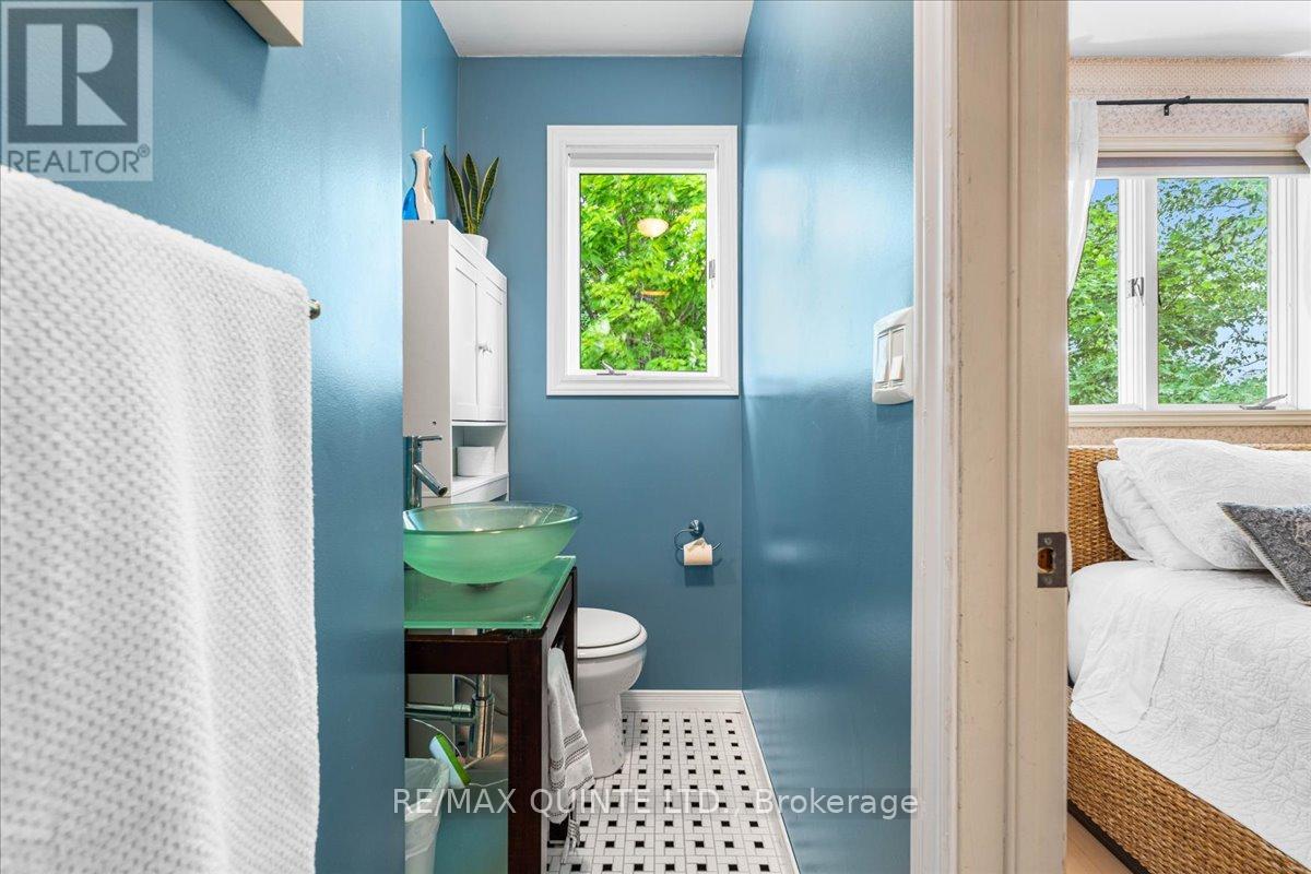 57 Kensington Crescent, Belleville, Ontario  K8P 4T4 - Photo 27 - X12294507