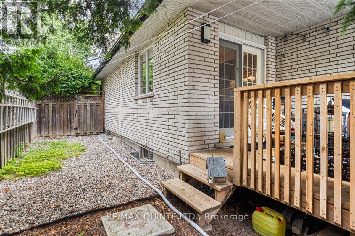 57 Kensington Crescent, Belleville, Ontario  K8P 4T4 - Photo 47 - X12294507