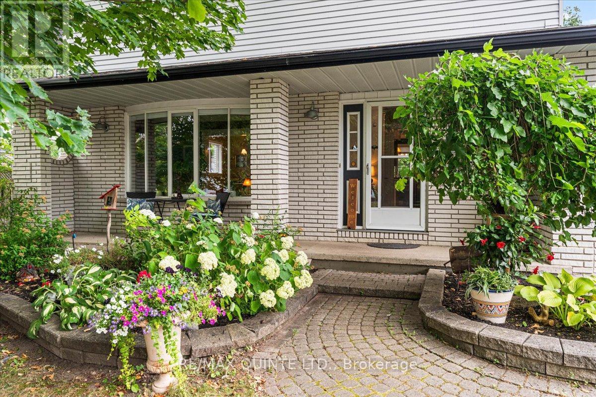 57 Kensington Crescent, Belleville, Ontario  K8P 4T4 - Photo 8 - X12294507