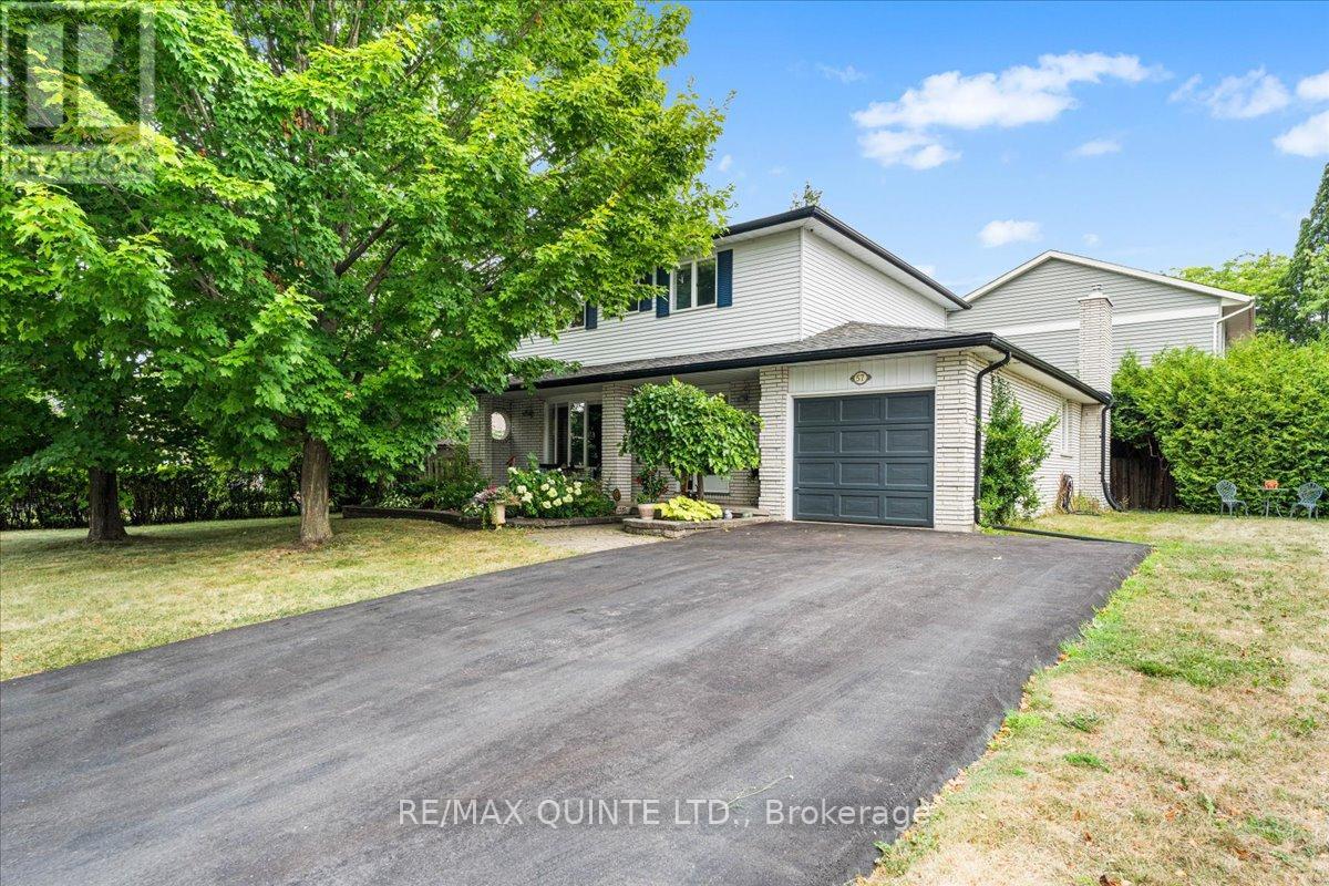 57 Kensington Crescent, Belleville, Ontario  K8P 4T4 - Photo 6 - X12294507